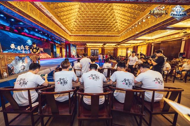 来自 Weibo Gaming 的祝福视频；团队成员：新年带来新事物，愿你所有的愿望都能成真！