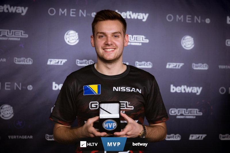 iG官方：韩国打野选手gideon以自由人身份加入